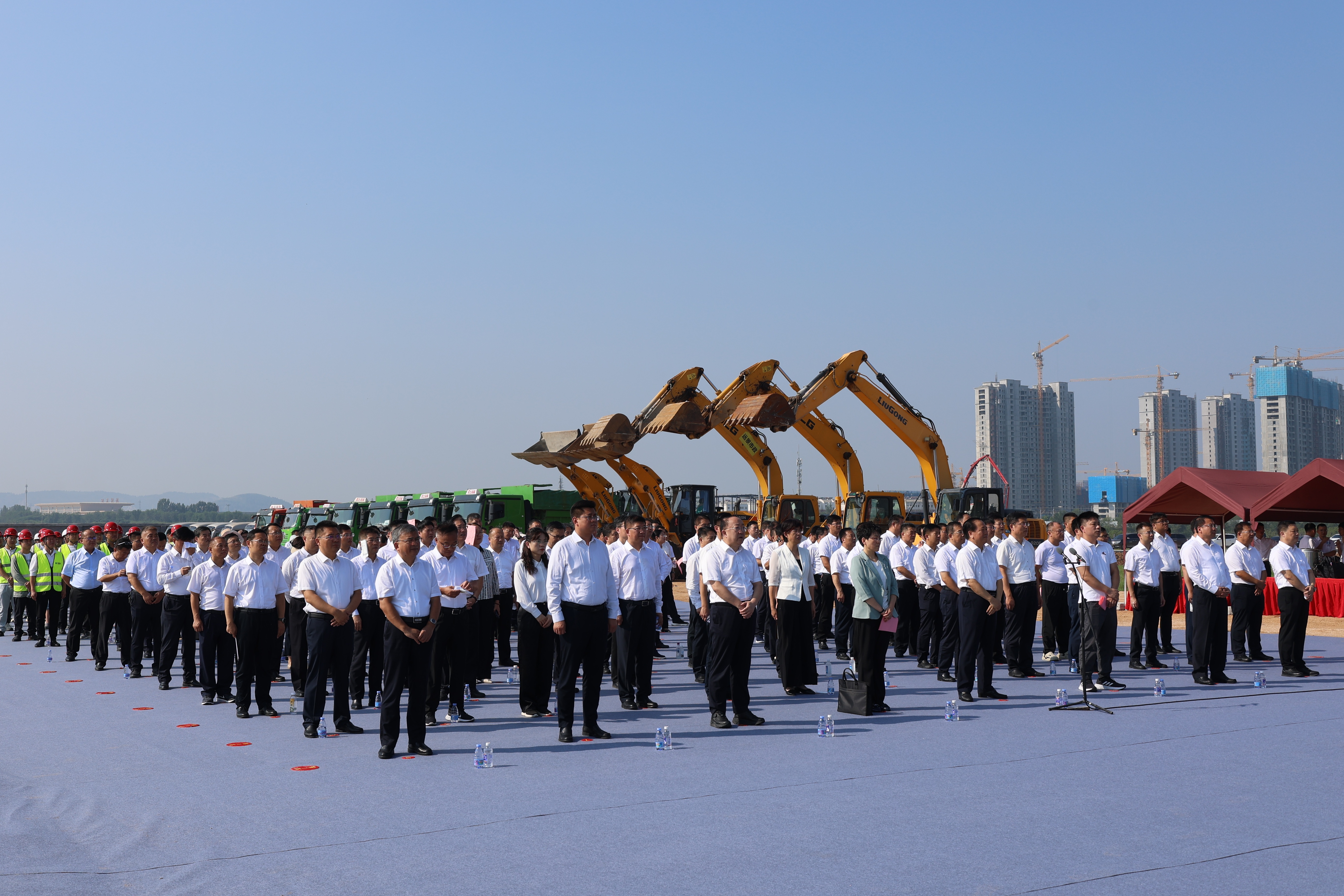 2024年秋季枣庄市高质量发展重大项目建设现场推进会在2026年世界杯宝得机床产业园项目召开